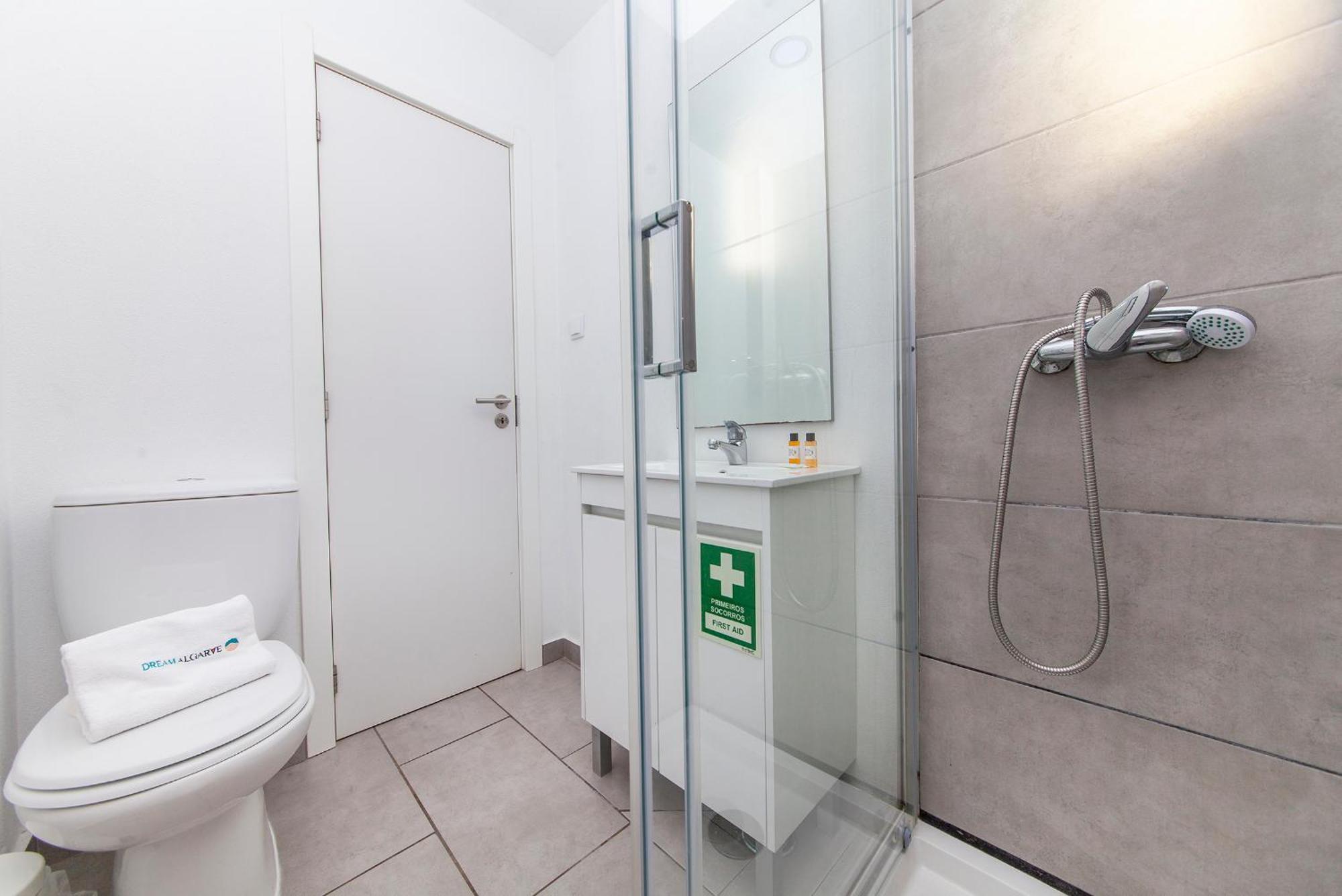 Vasco Da Gama Apartments Lagos Bilik gambar